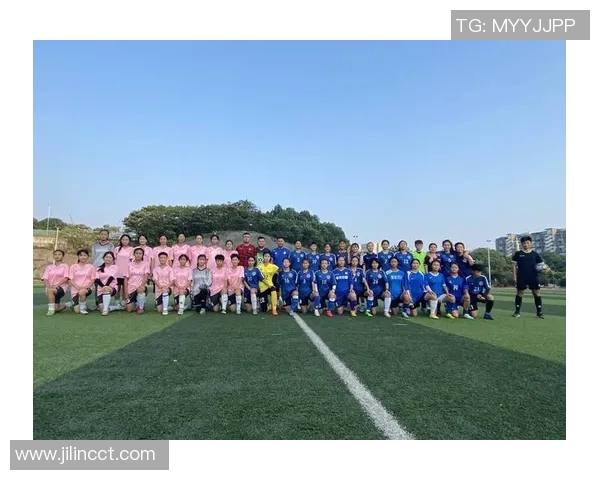 西安足球队的蜕变与成长:一段激情与奋斗的纪实之旅 西安足球队的蜕变与成长:一段激情与奋斗的纪实之旅