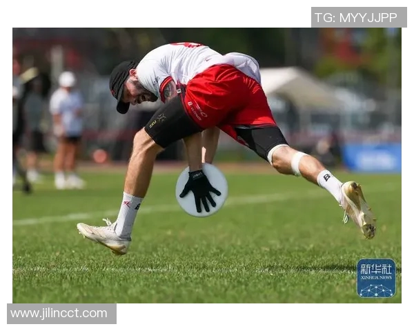 成都飞盘队荣登飞盘战术排行榜第一名展现强大实力与团队合作精神