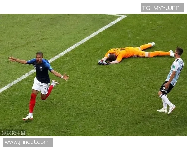 足球明星假笑背后的故事与真相揭秘你知道是谁吗 足球明星假笑背后的故事与真相揭秘你知道是谁吗