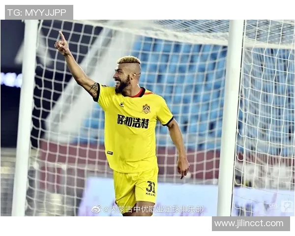 足球明星李根年薪揭秘背后的训练与付出真相 足球明星李根年薪揭秘背后的训练与付出真相