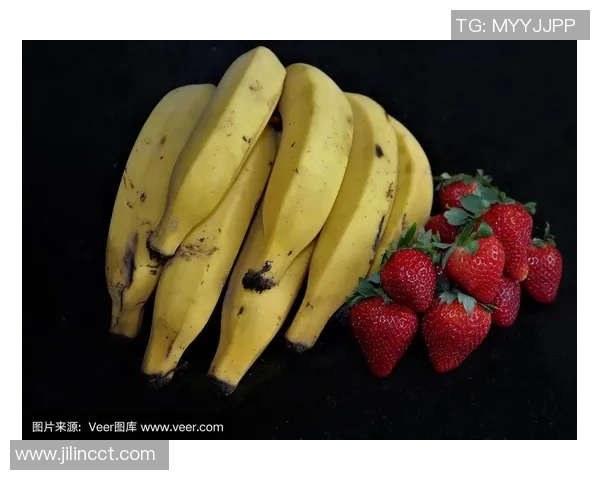 香蕉与足球的奇妙结合揭秘那些热爱香蕉的足球明星们